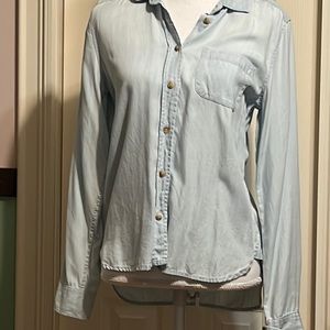 American Eagle denim button up